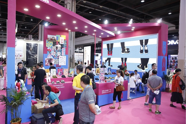 2020上海鞋業(yè)展覽會(huì)舉辦時(shí)間和鞋業(yè)展效果怎么樣？(www.hnhuay.cn)