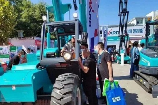第三屆雄安工程機械展圓滿落幕，期待明年再會(www.hnhuay.cn)