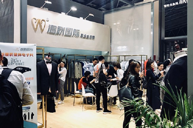上海職業(yè)裝與團服展覽會OUE(www.hnhuay.cn)