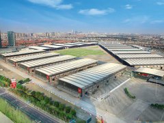 哪個機場去上海新國際博覽中心比較近