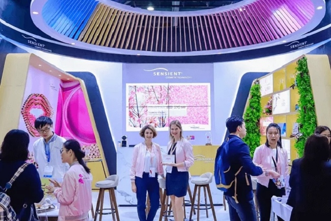 中國國際化妝品個人及家庭護理用品原料展覽會PCHi(www.hnhuay.cn)