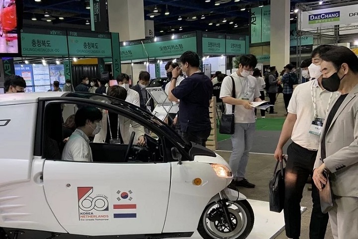 波蘭華沙新能源電動車及充電樁展覽會EME(www.hnhuay.cn)