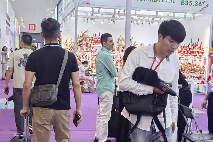 2025中東迪拜電力、照明及新能源展覽會MEE即將開幕！一千多家展商共聚于此探討學習?。?www.hnhuay.cn)